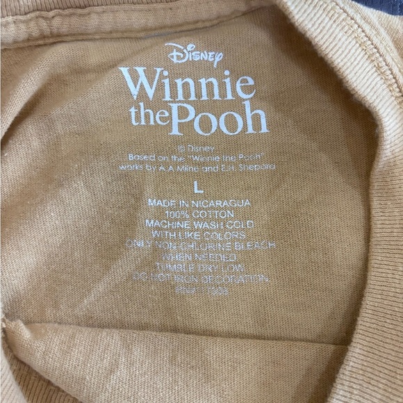 Disney Winnie the Pooh Cropped Tshirt Size Large - Picture 9 of 9